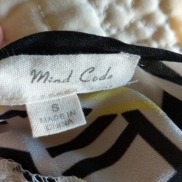 Tribal Print- Mind Code Razor Back Tank Top - Picture 4 of 4